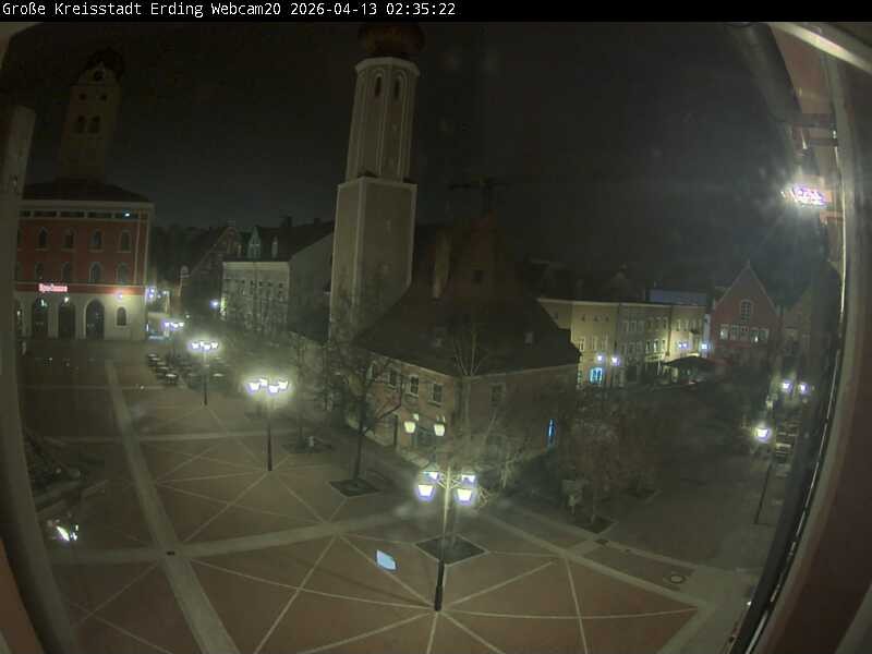 Archiv Foto Webcam Erding: Stadtturm, Kirche und Fußgängerzone