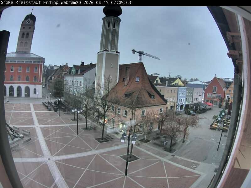 Archiv Foto Webcam Erding: Stadtturm, Kirche und Fußgängerzone