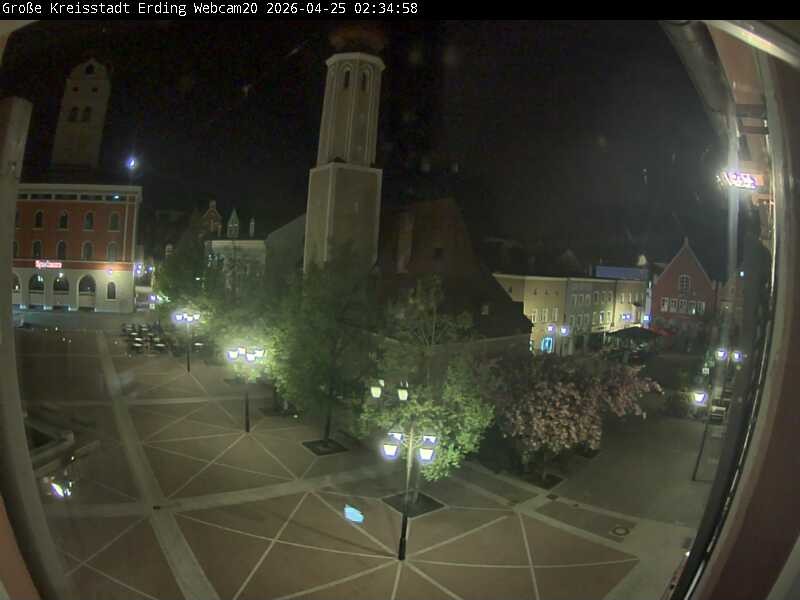 Archiv Foto Webcam Erding: Stadtturm, Kirche und Fußgängerzone