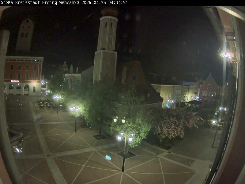 Archiv Foto Webcam Erding: Stadtturm, Kirche und Fußgängerzone