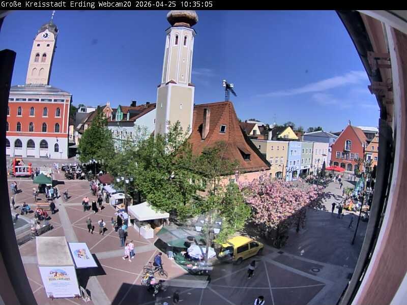 Archiv Foto Webcam Erding: Stadtturm, Kirche und Fußgängerzone