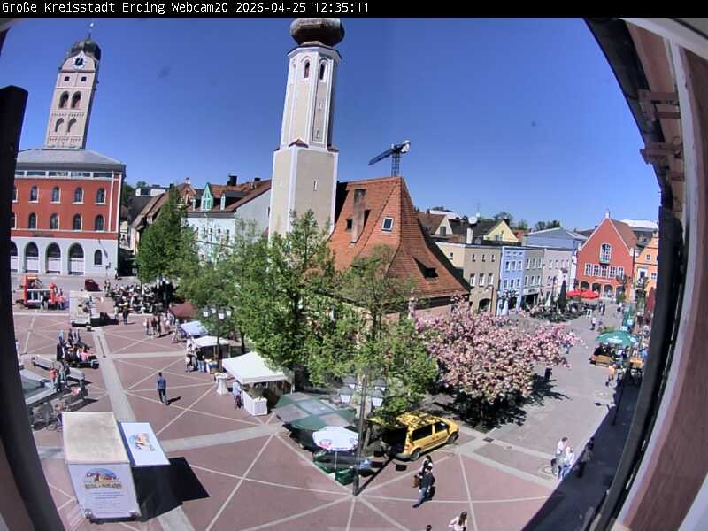 Archiv Foto Webcam Erding: Stadtturm, Kirche und Fußgängerzone