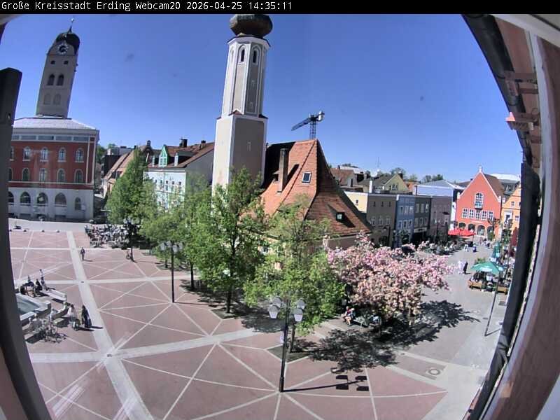 Archiv Foto Webcam Erding: Stadtturm, Kirche und Fußgängerzone