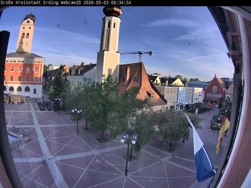 Archiv Foto Webcam Erding: Stadtturm, Kirche und Fußgängerzone