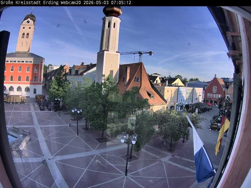 Archiv Foto Webcam Erding: Stadtturm, Kirche und Fußgängerzone