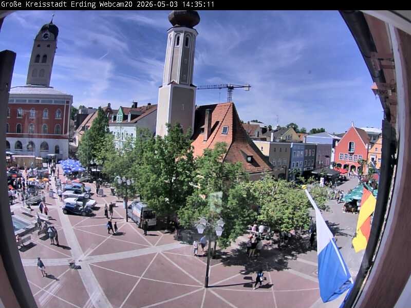 Archiv Foto Webcam Erding: Stadtturm, Kirche und Fußgängerzone