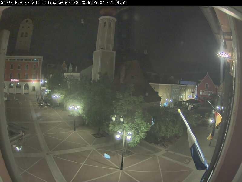 Archiv Foto Webcam Erding: Stadtturm, Kirche und Fußgängerzone