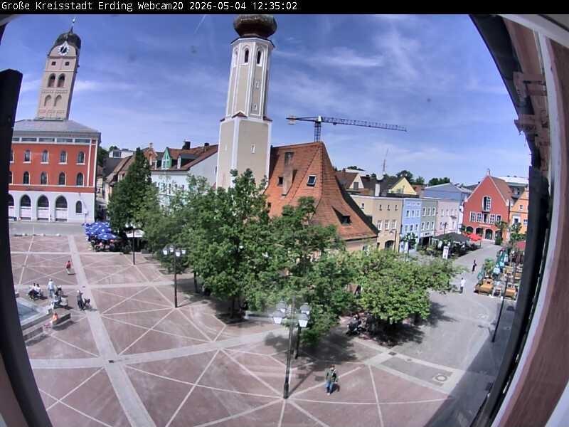 Archiv Foto Webcam Erding: Stadtturm, Kirche und Fußgängerzone