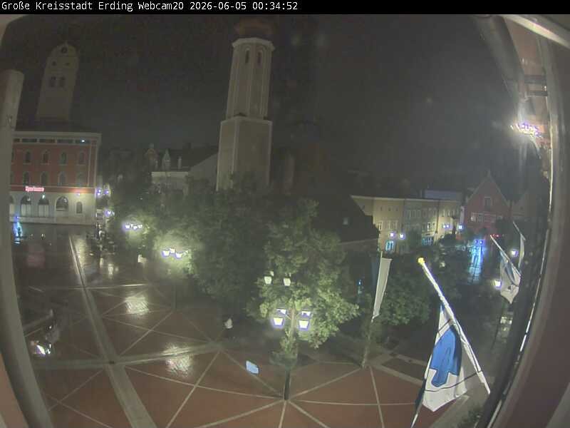 Archiv Foto Webcam Erding: Stadtturm, Kirche und Fußgängerzone
