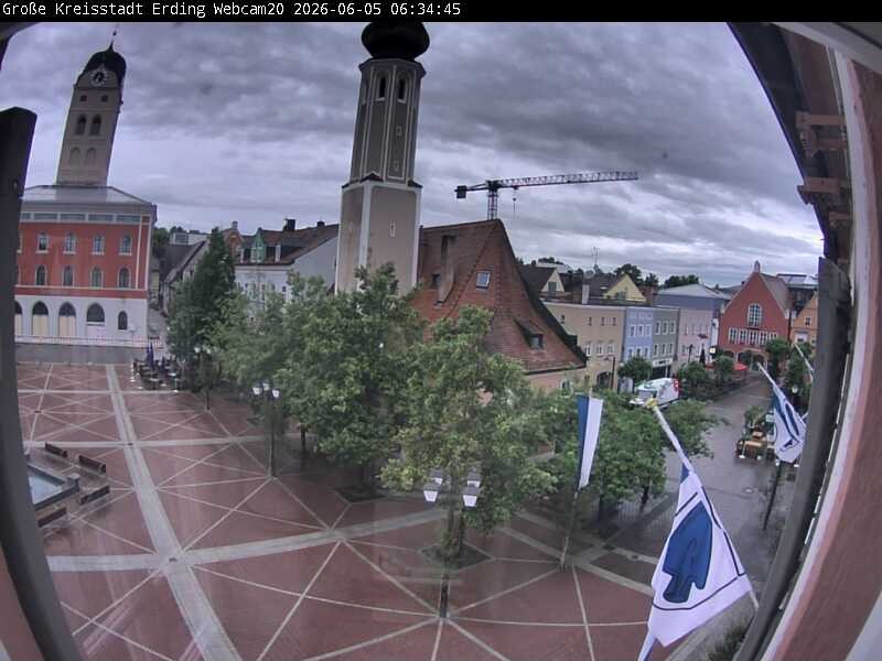 Archiv Foto Webcam Erding: Stadtturm, Kirche und Fußgängerzone