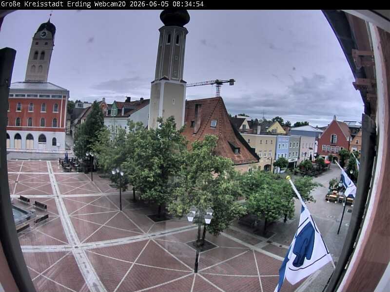 Archiv Foto Webcam Erding: Stadtturm, Kirche und Fußgängerzone