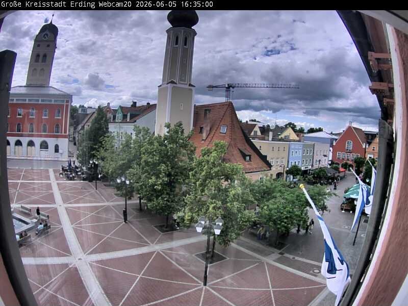 Archiv Foto Webcam Erding: Stadtturm, Kirche und Fußgängerzone