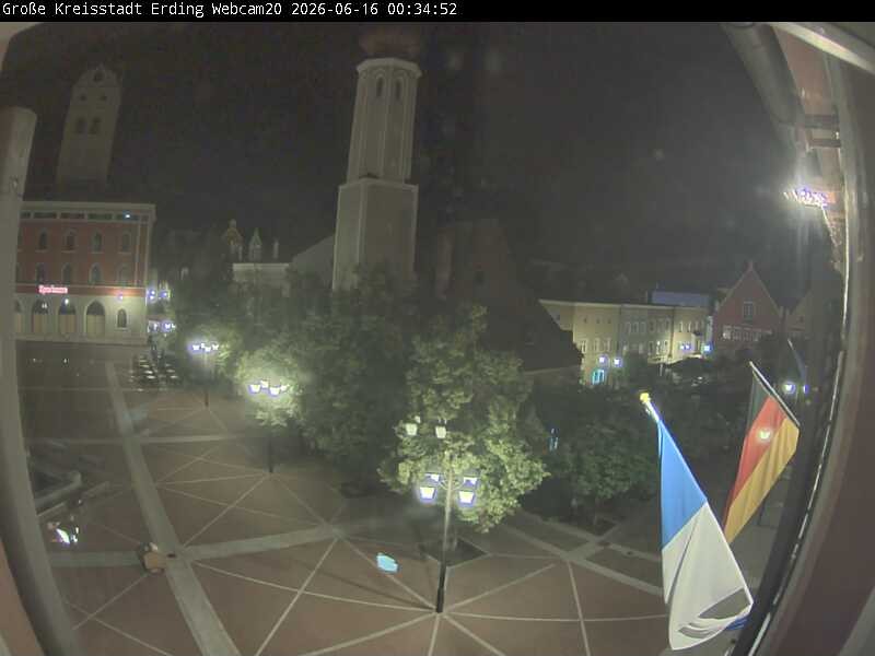 Archiv Foto Webcam Erding: Stadtturm, Kirche und Fußgängerzone