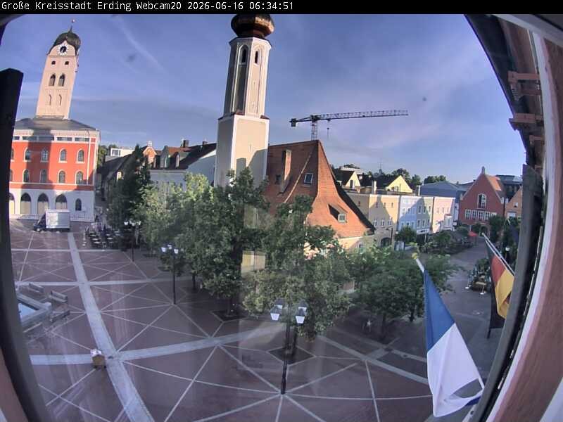 Archiv Foto Webcam Erding: Stadtturm, Kirche und Fußgängerzone