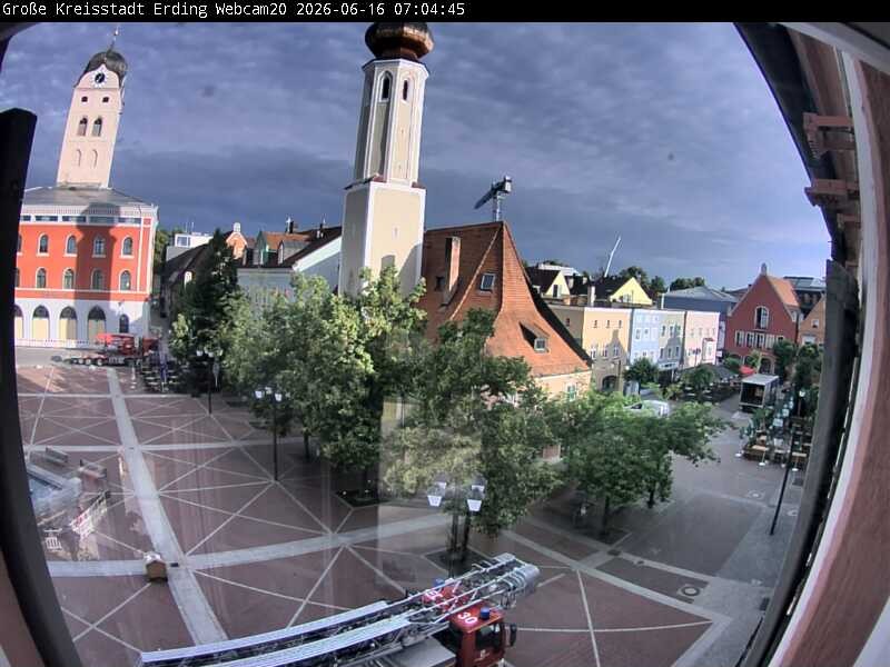 Archiv Foto Webcam Erding: Stadtturm, Kirche und Fußgängerzone