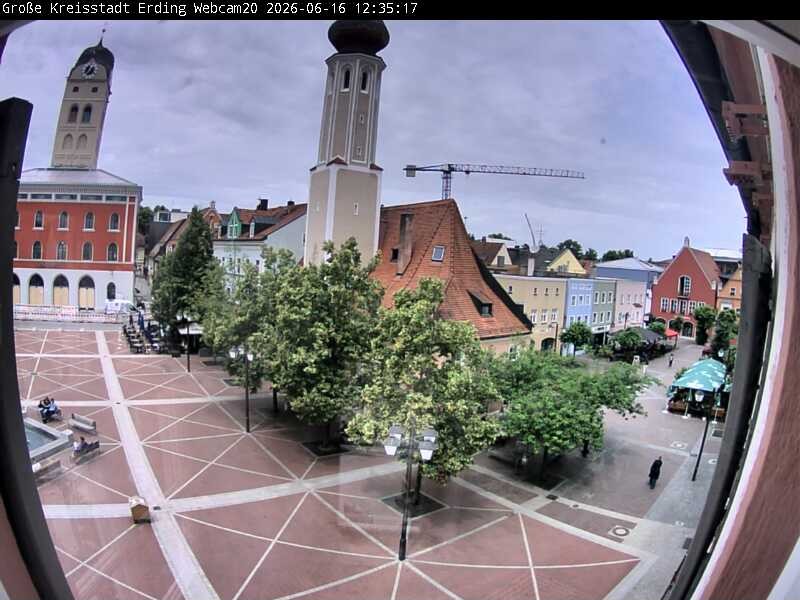 Archiv Foto Webcam Erding: Stadtturm, Kirche und Fußgängerzone