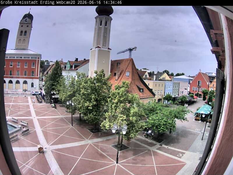 Archiv Foto Webcam Erding: Stadtturm, Kirche und Fußgängerzone