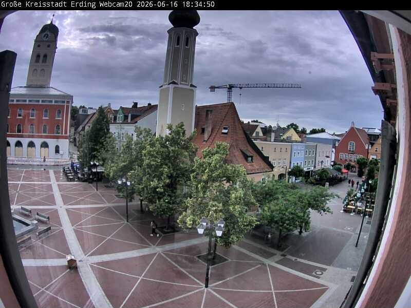 Archiv Foto Webcam Erding: Stadtturm, Kirche und Fußgängerzone