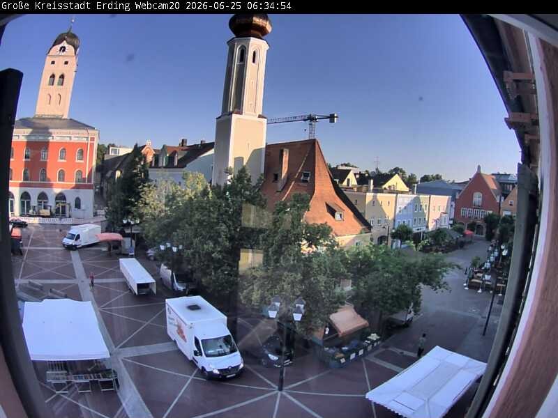 Archiv Foto Webcam Erding: Stadtturm, Kirche und Fußgängerzone