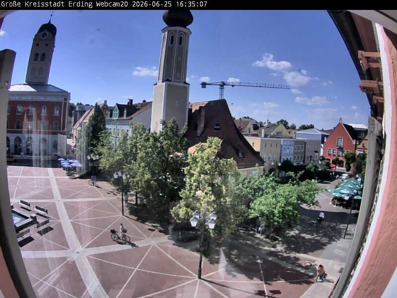Archiv Foto Webcam Erding: Stadtturm, Kirche und Fußgängerzone