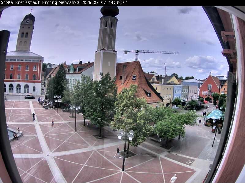 Archiv Foto Webcam Erding: Stadtturm, Kirche und Fußgängerzone