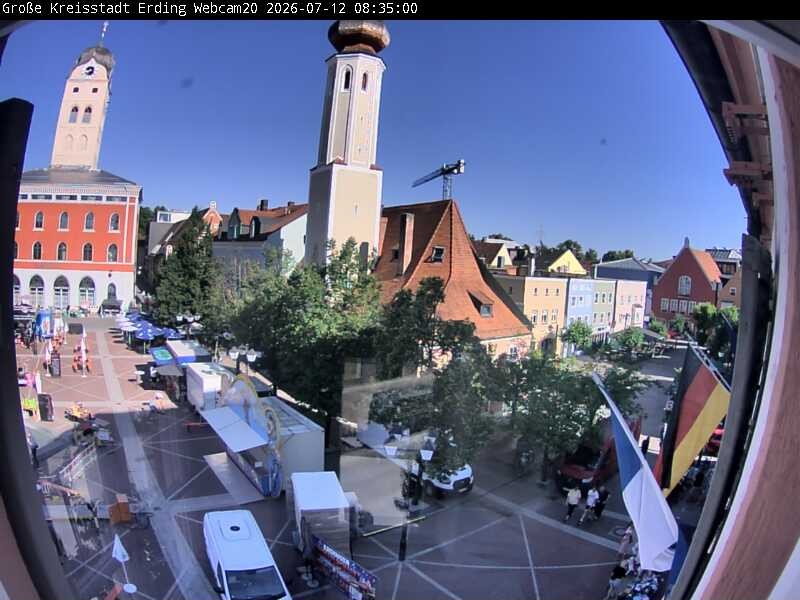 Archiv Foto Webcam Erding: Stadtturm, Kirche und Fußgängerzone