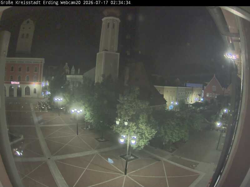 Archiv Foto Webcam Erding: Stadtturm, Kirche und Fußgängerzone