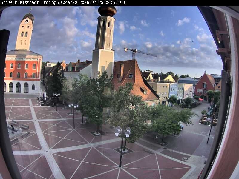 Archiv Foto Webcam Erding: Stadtturm, Kirche und Fußgängerzone