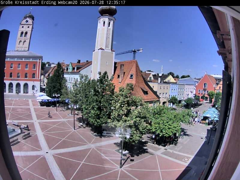 Archiv Foto Webcam Erding: Stadtturm, Kirche und Fußgängerzone