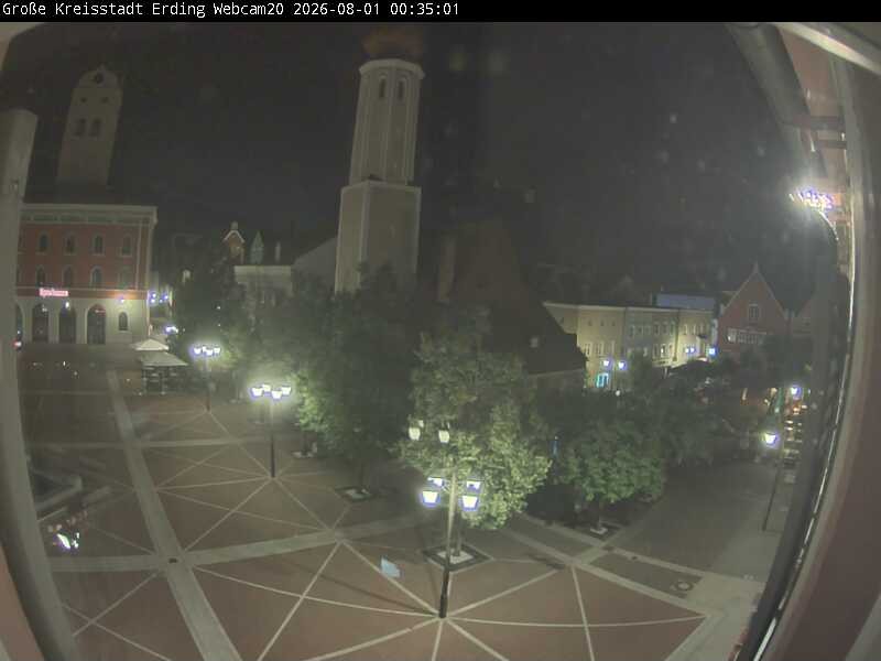 Archiv Foto Webcam Erding: Stadtturm, Kirche und Fußgängerzone