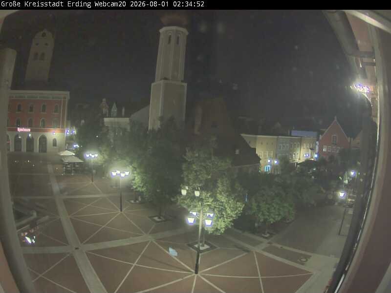 Archiv Foto Webcam Erding: Stadtturm, Kirche und Fußgängerzone