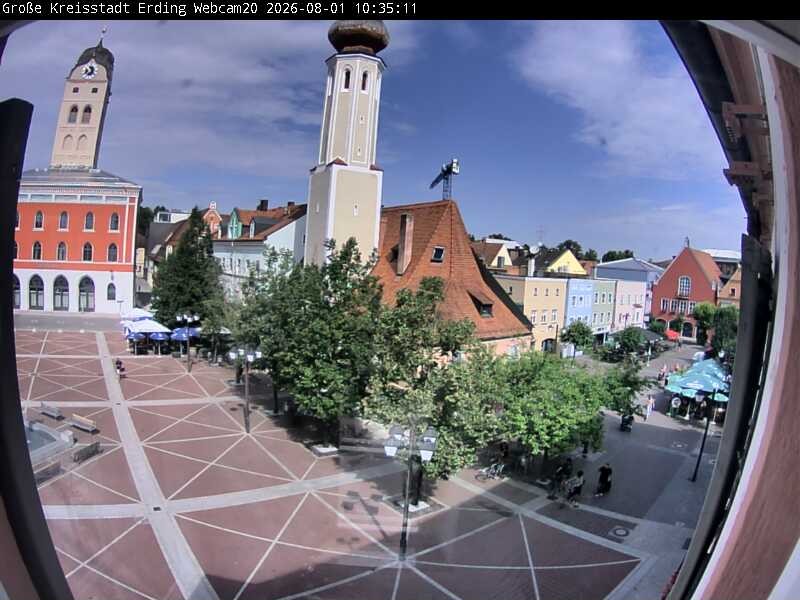 Archiv Foto Webcam Erding: Stadtturm, Kirche und Fußgängerzone