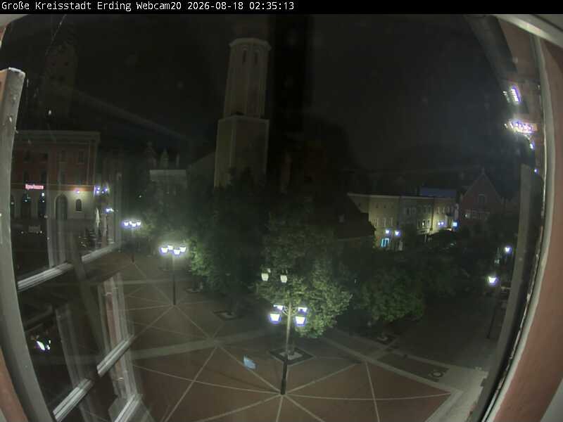 Archiv Foto Webcam Erding: Stadtturm, Kirche und Fußgängerzone