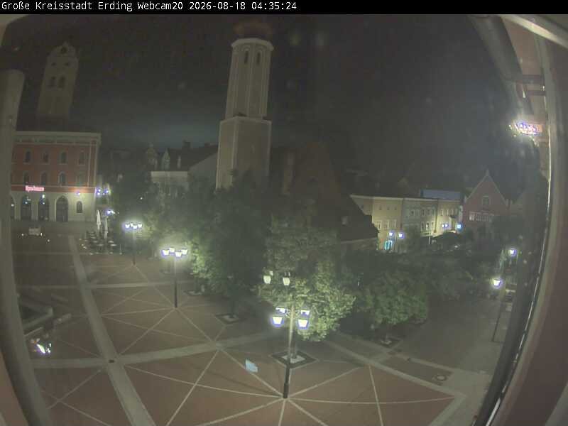 Archiv Foto Webcam Erding: Stadtturm, Kirche und Fußgängerzone