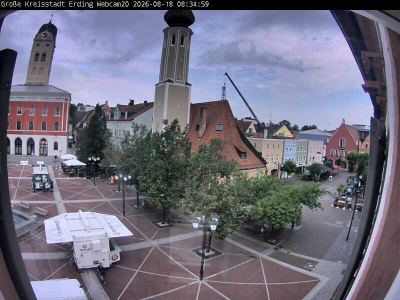 Archiv Foto Webcam Erding: Stadtturm, Kirche und Fußgängerzone