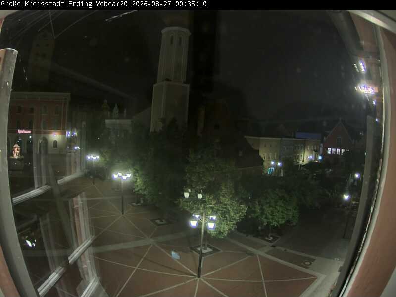 Archiv Foto Webcam Erding: Stadtturm, Kirche und Fußgängerzone