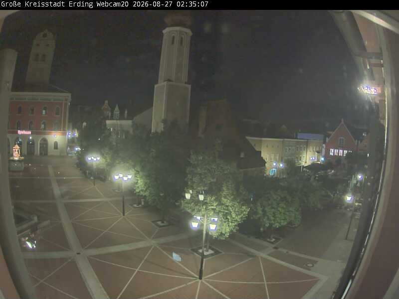 Archiv Foto Webcam Erding: Stadtturm, Kirche und Fußgängerzone