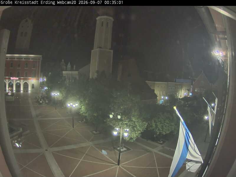 Archived image Webcam City center of Erding and the local city tower
