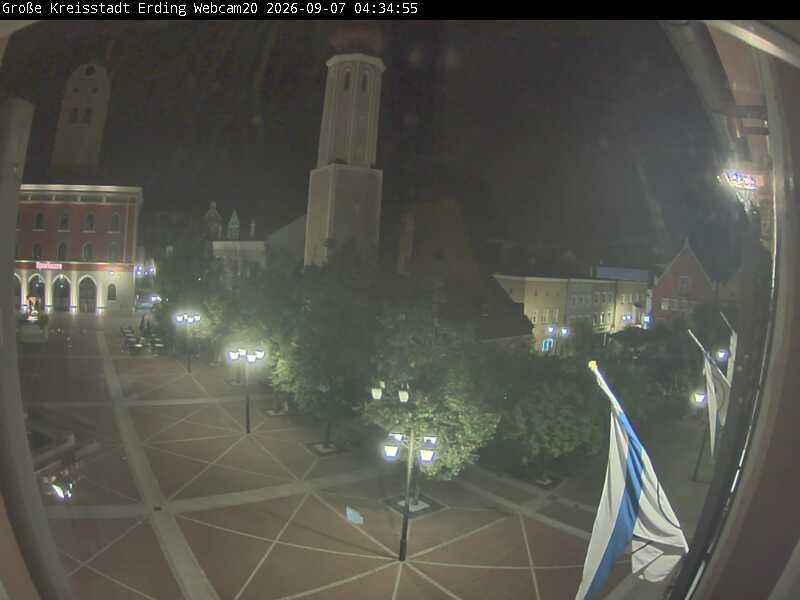 Archived image Webcam City center of Erding and the local city tower