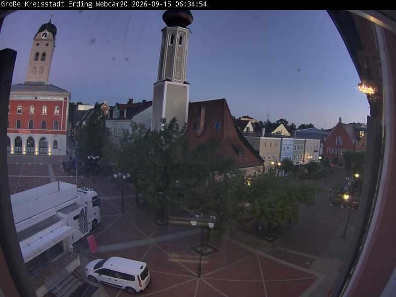 Archiv Foto Webcam Erding: Stadtturm, Kirche und Fußgängerzone
