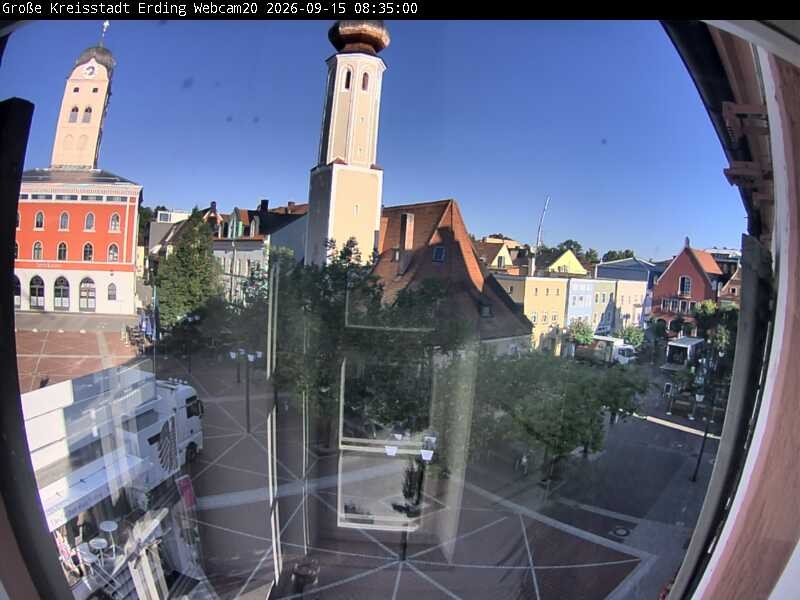 Archiv Foto Webcam Erding: Stadtturm, Kirche und Fußgängerzone