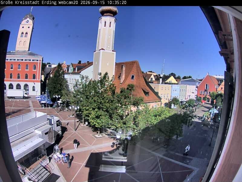 Archiv Foto Webcam Erding: Stadtturm, Kirche und Fußgängerzone