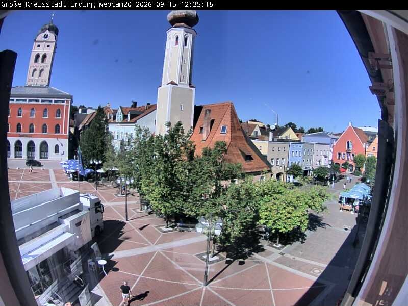 Archiv Foto Webcam Erding: Stadtturm, Kirche und Fußgängerzone