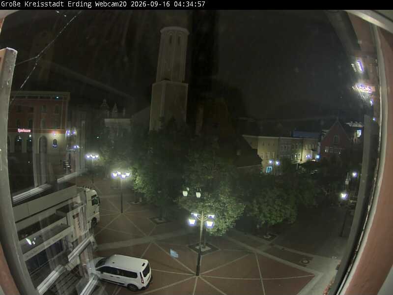 Archiv Foto Webcam Erding: Stadtturm, Kirche und Fußgängerzone