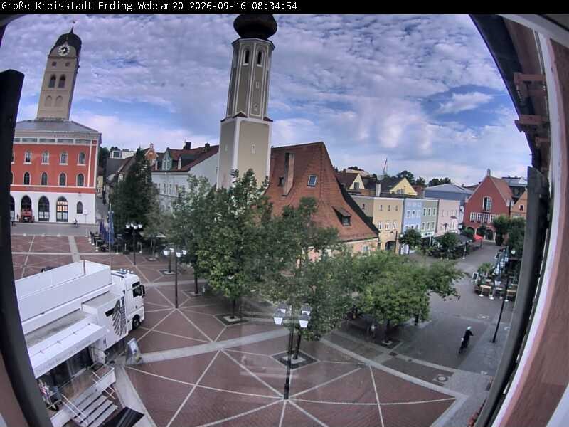 Archiv Foto Webcam Erding: Stadtturm, Kirche und Fußgängerzone