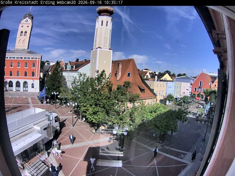 Archiv Foto Webcam Erding: Stadtturm, Kirche und Fußgängerzone