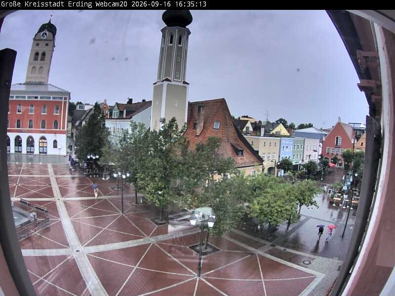 Archiv Foto Webcam Erding: Stadtturm, Kirche und Fußgängerzone