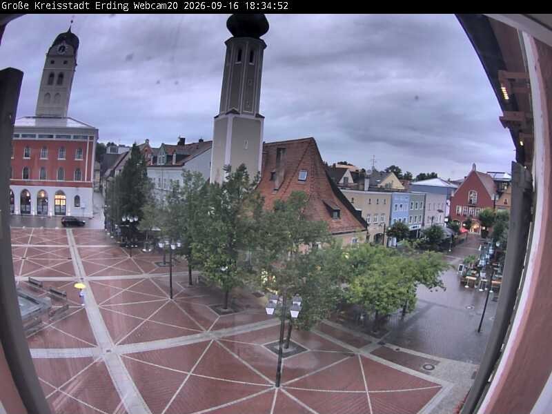 Archiv Foto Webcam Erding: Stadtturm, Kirche und Fußgängerzone