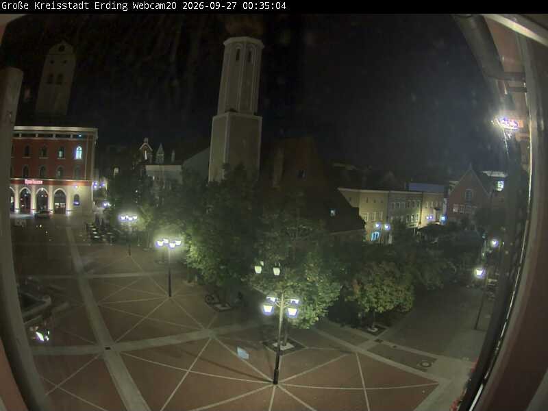 Archiv Foto Webcam Erding: Stadtturm, Kirche und Fußgängerzone