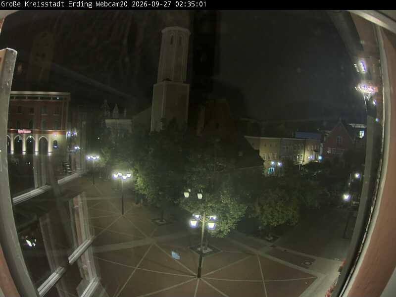 Archiv Foto Webcam Erding: Stadtturm, Kirche und Fußgängerzone